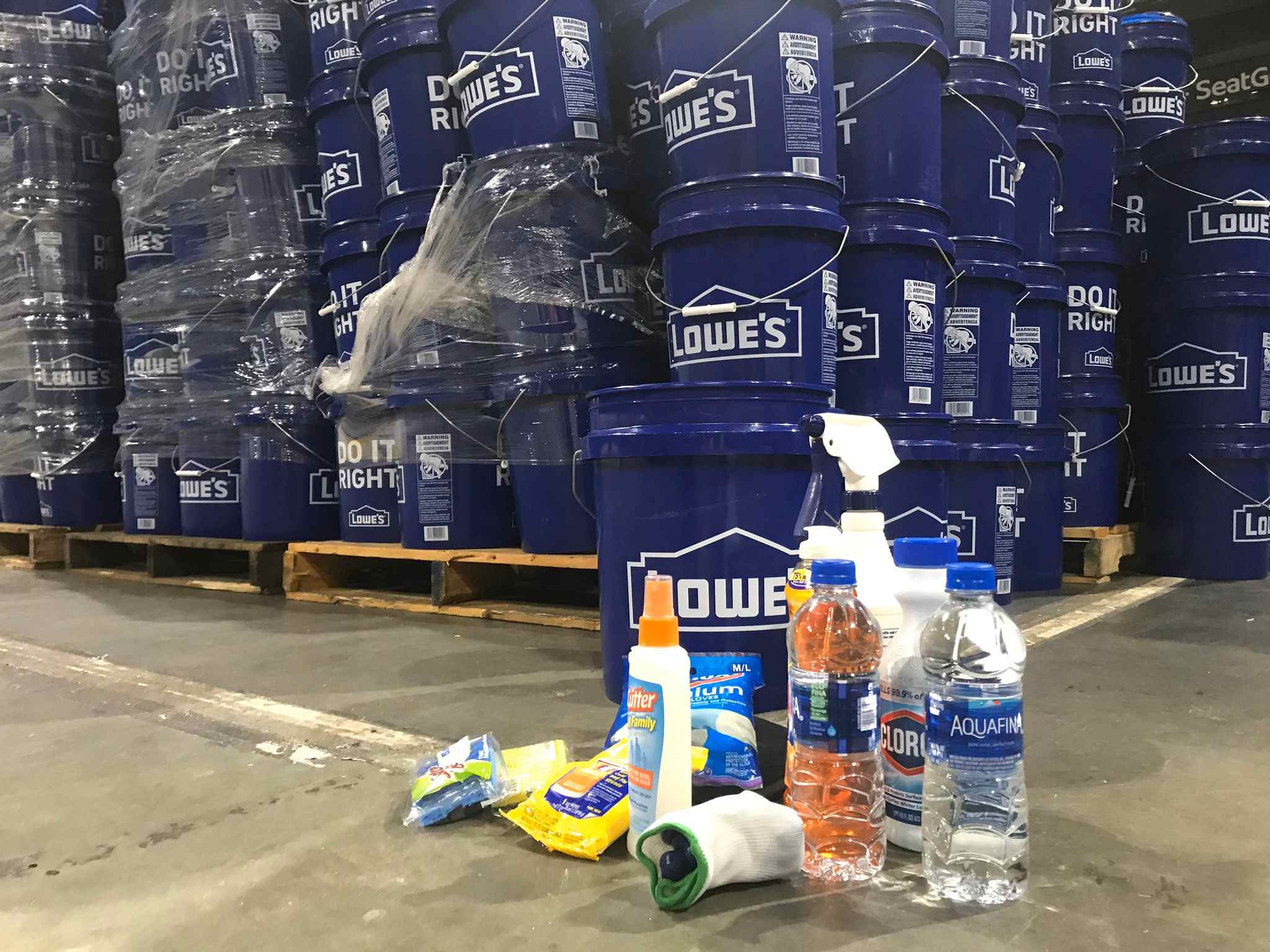lowes-helps-03.jpg